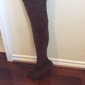 Over the knee Brown Suede Boots
